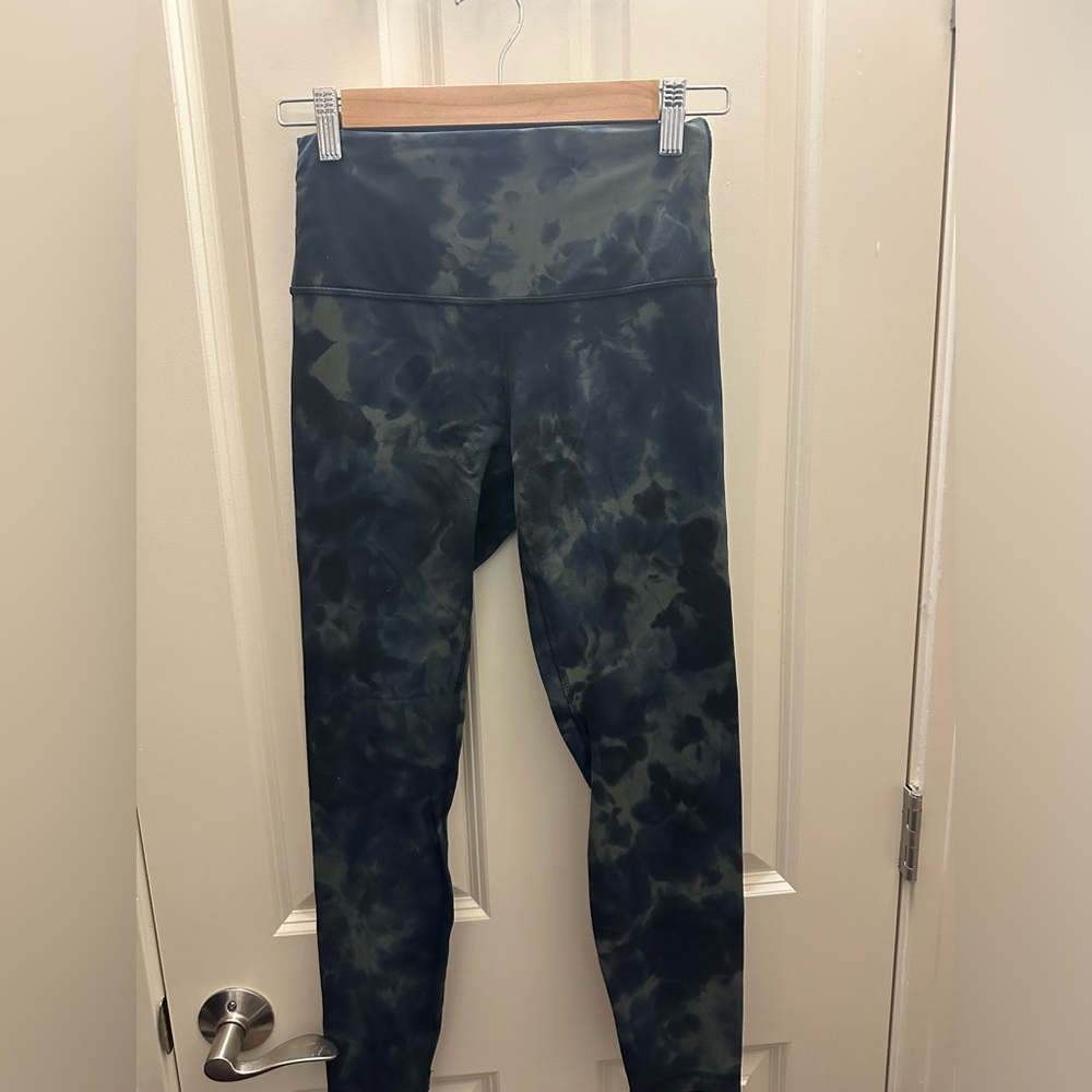 Lululemon align tights- size 6